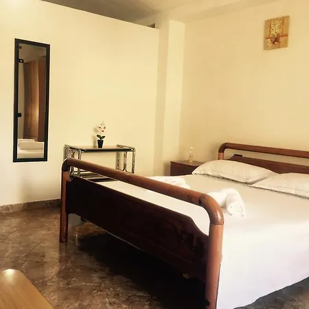 Jazoj Family Apartment